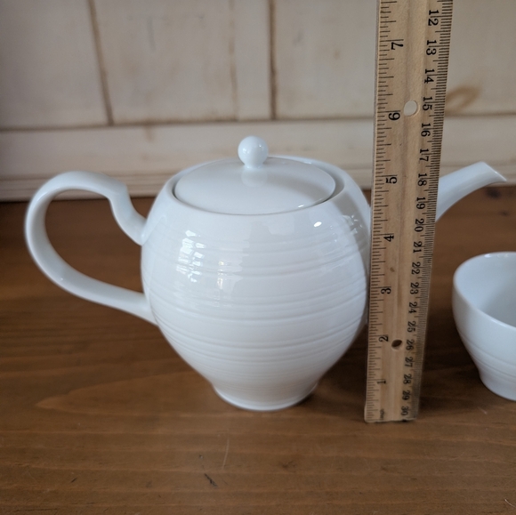 Teavana White Ceramic Teapot With 4 Tea Cups - Picture 8 of 10